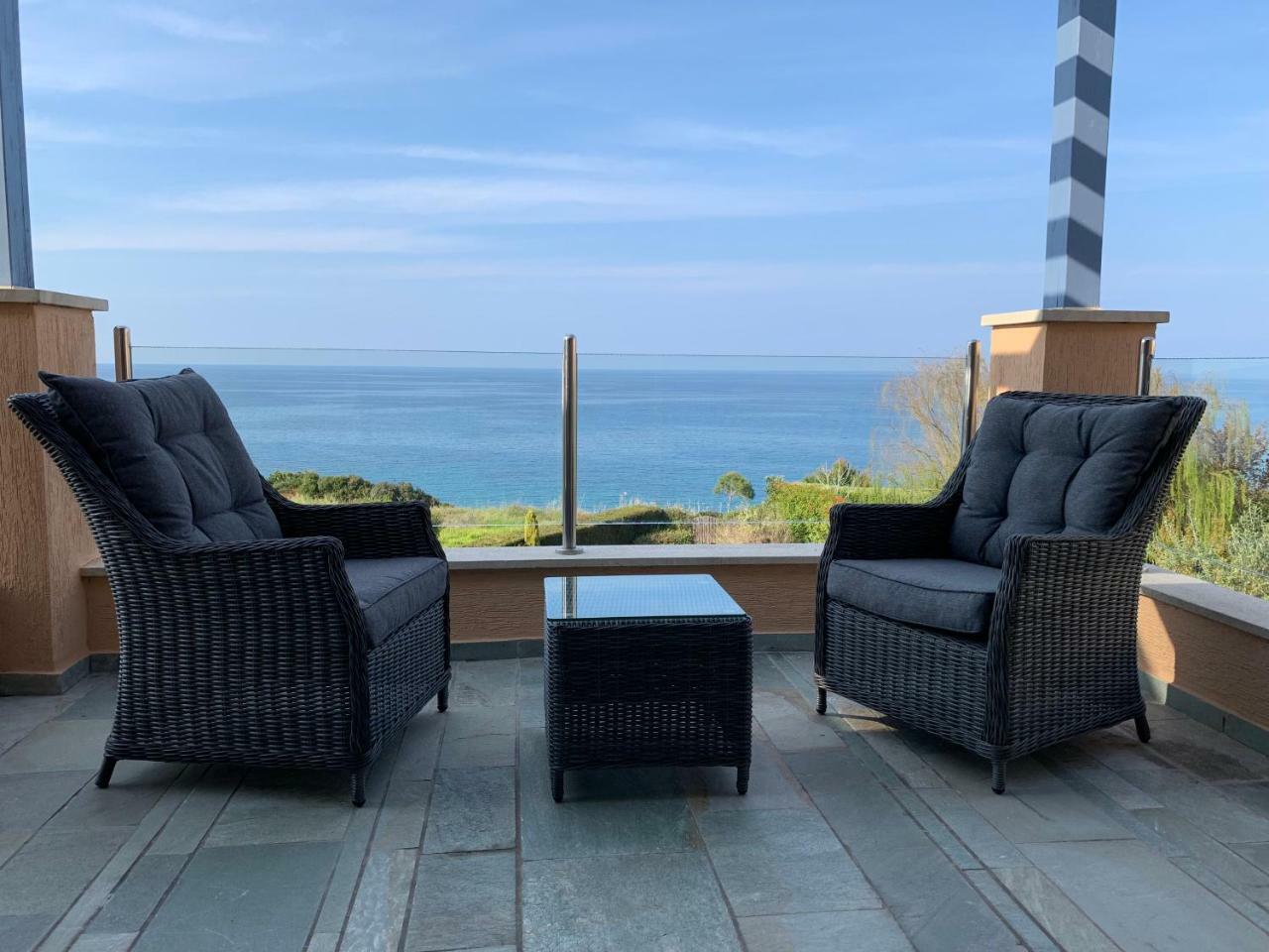 Beach Villa Olivia Neo Chorio Exterior photo