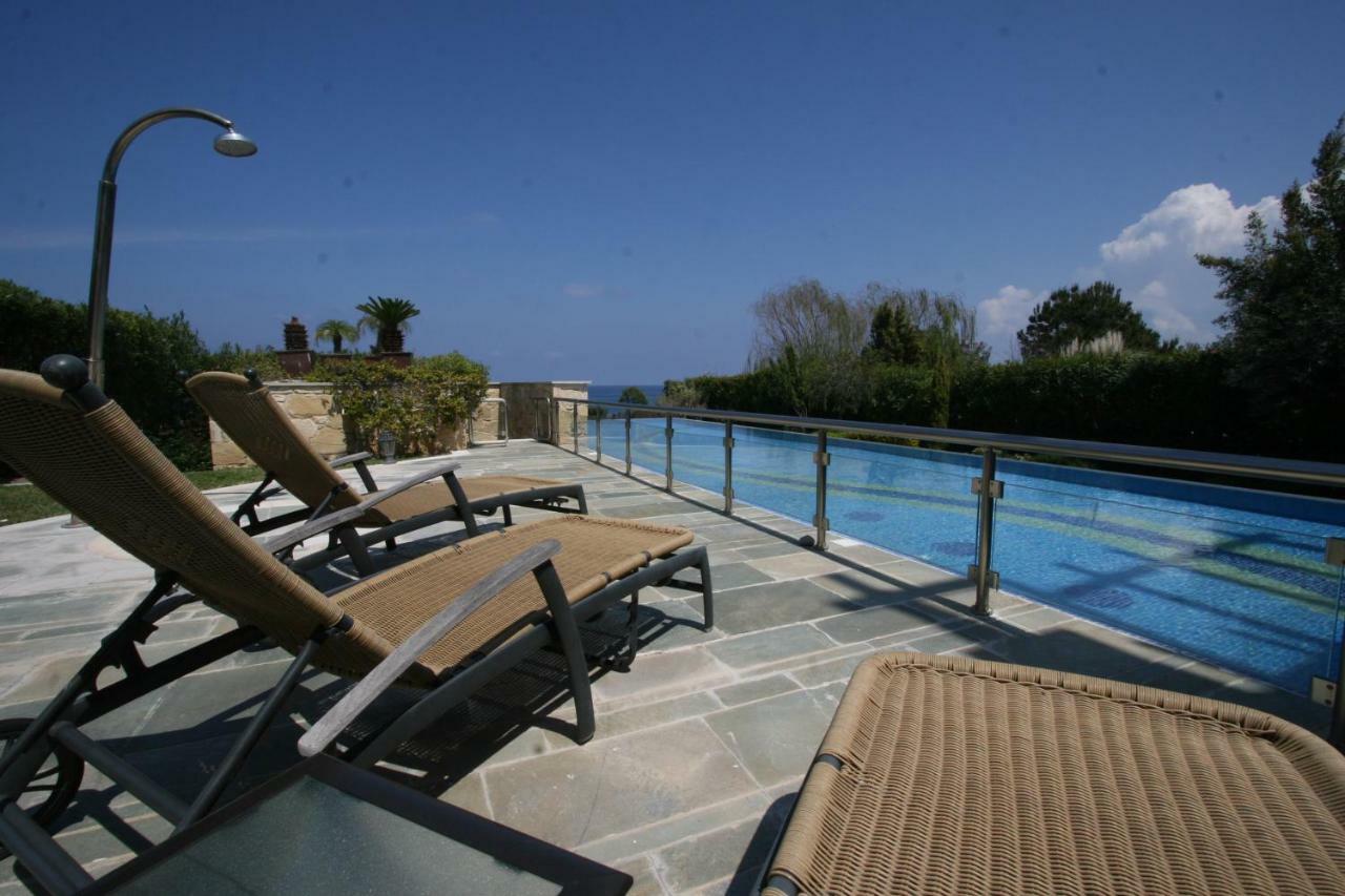 Beach Villa Olivia Neo Chorio Exterior photo