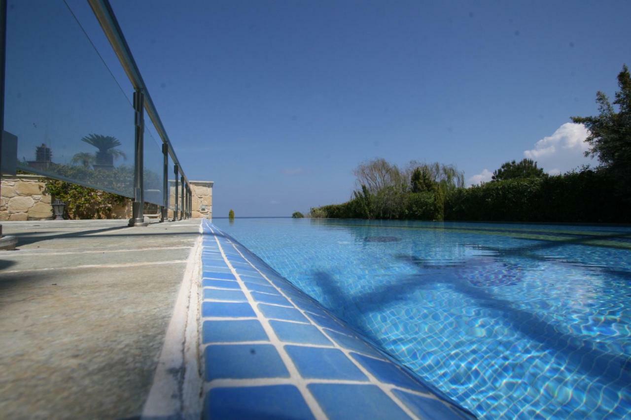 Beach Villa Olivia Neo Chorio Exterior photo